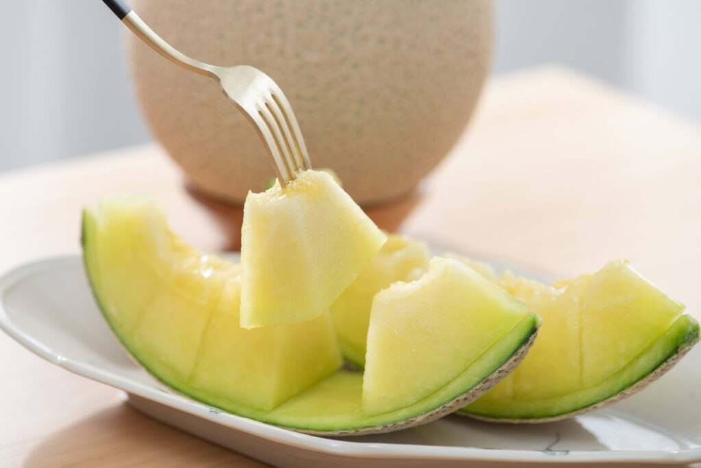 クラウンメロンの旬はいつ？最高の美味しさを楽しむ時期と食べ方